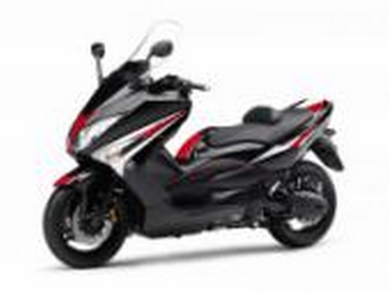 SADA POLEPŮ YAMAHA TMAX 530 12